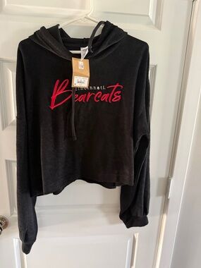 Rivalry Threads Black Hoodie Sweatshirt Cropped L large Cincinnati Bearcats NWT